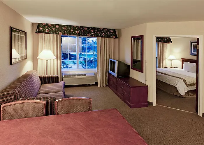 Hotel The Lotus At Midlane Golf Wadsworth