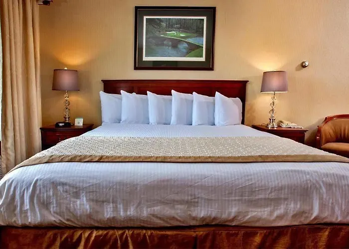 Hotel The Lotus At Midlane Golf Wadsworth